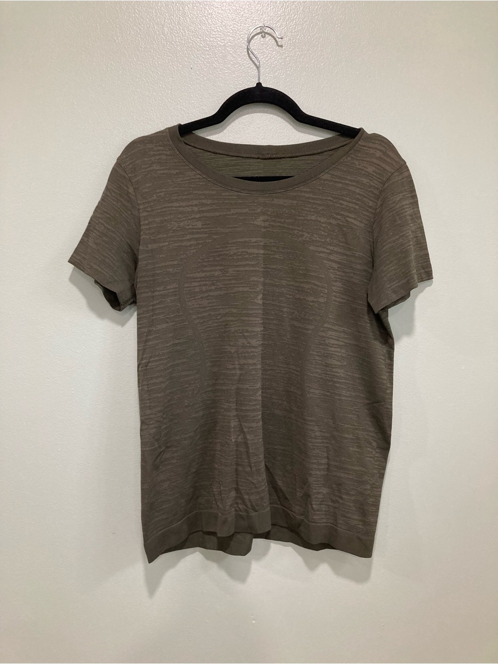 LULULEMON - Women’s Short Sleeve